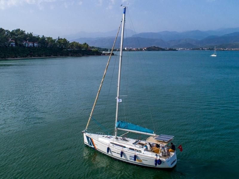 Book yachts online - sailboat - Dufour 405 Grand Large - Nora - rent