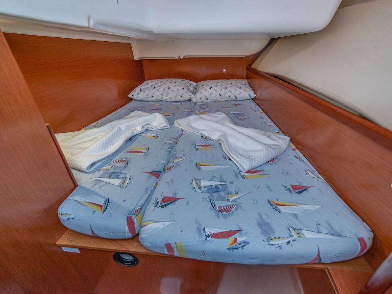 Book yachts online - sailboat - Oceanis 40 - Eps-Epp - rent