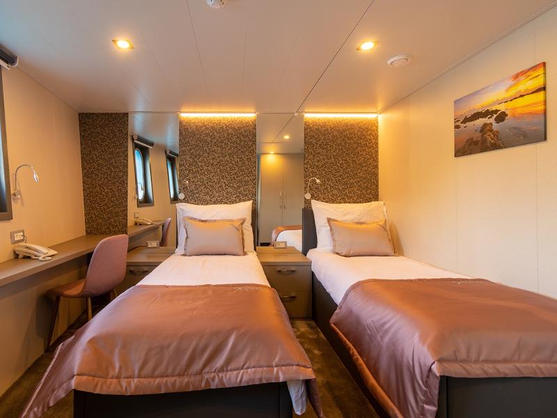 Book yachts online - other - Ohana - Ohana - rent