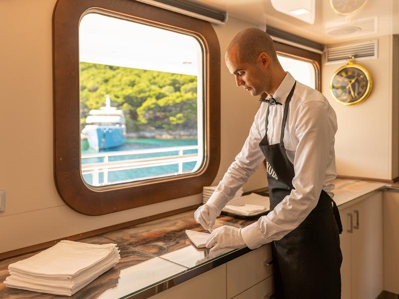 Book yachts online - other - Motoryacht - Yolo - rent