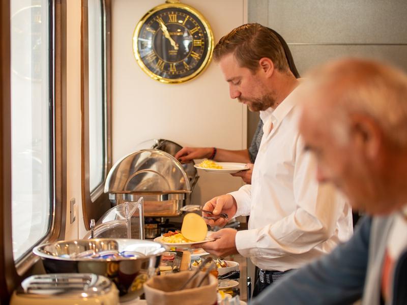 Book yachts online - other - Motoryacht - Yolo - rent