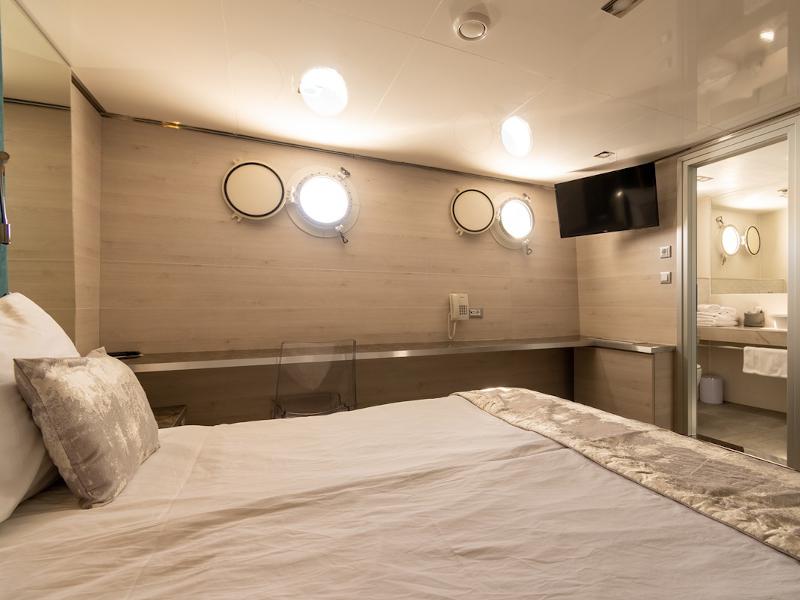 Book yachts online - other - Motoryacht - Yolo - rent