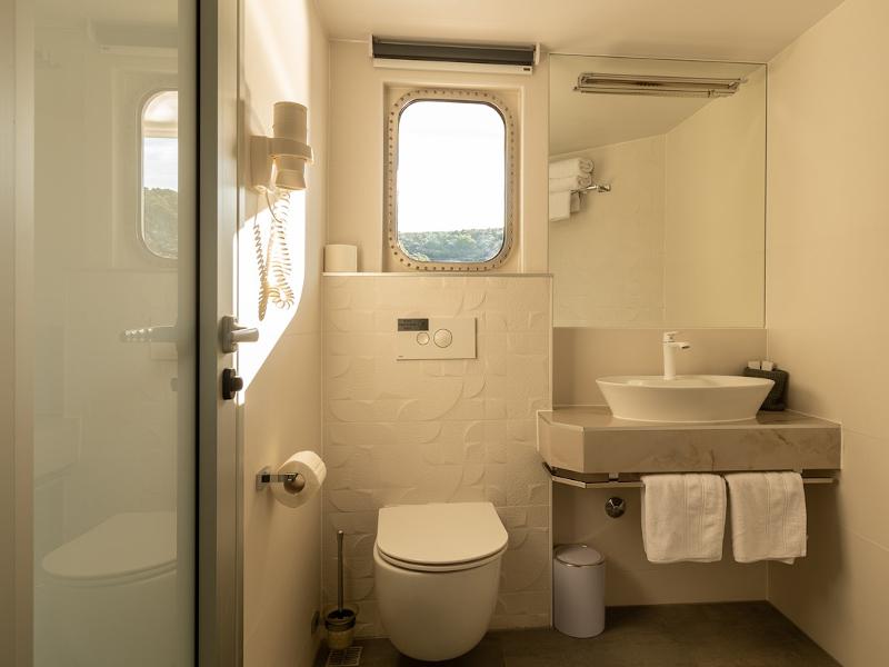 Book yachts online - other - Motoryacht - Yolo - rent