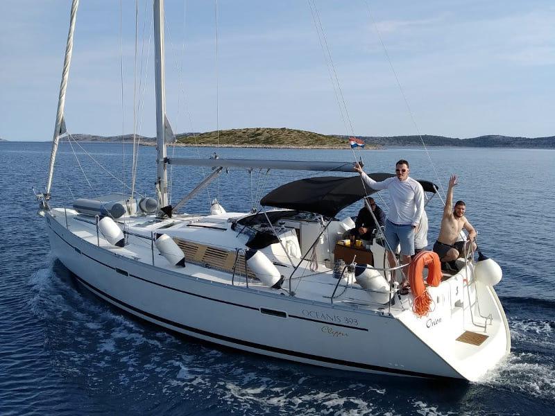 Book yachts online - sailboat - Oceanis 393 Clipper - Orion (Full Refit 2020, New Sails) - rent