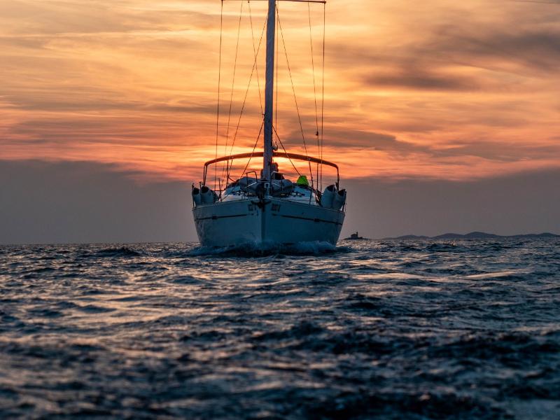 Book yachts online - sailboat - Oceanis 393 Clipper - Orion (Full Refit 2020, New Sails) - rent