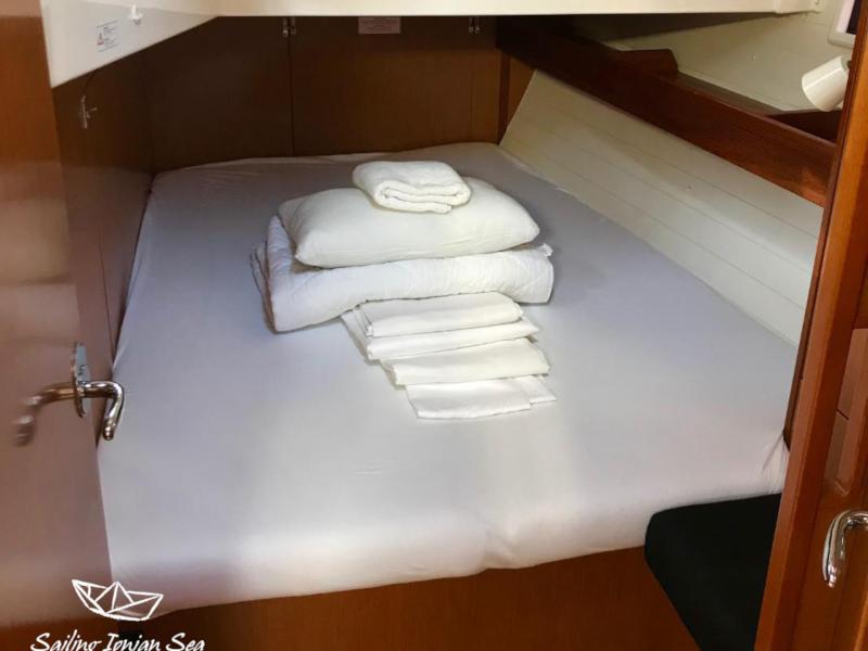 Book yachts online - sailboat - Bavaria 45 Cruiser - Midas - rent