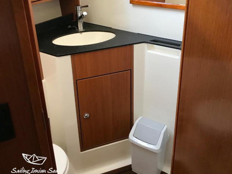 Book yachts online - sailboat - Bavaria 45 Cruiser - Midas - rent