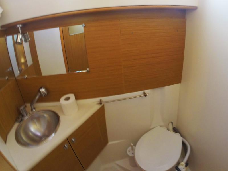 Book yachts online - sailboat - Sun Odyssey 44 i - Vendavel - rent