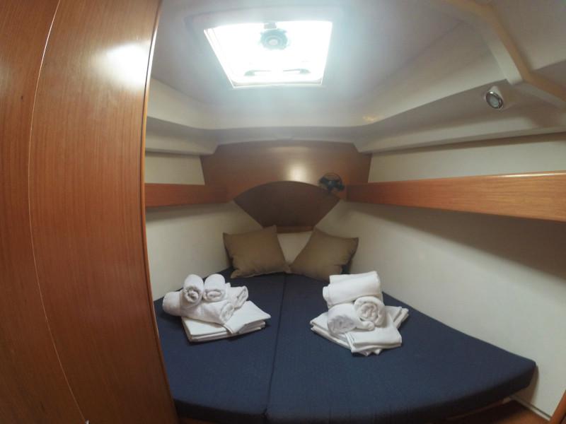 Book yachts online - sailboat - Cyclades 43.4 - Zephyros - rent