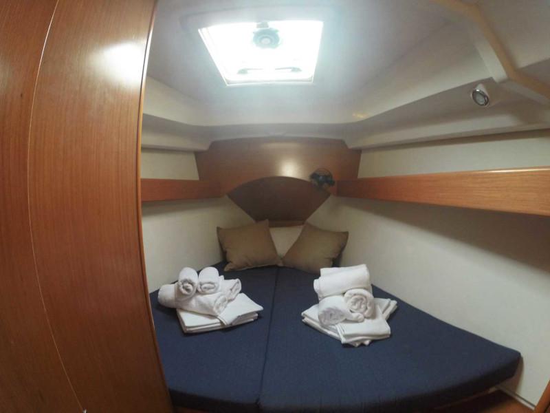 Book yachts online - sailboat - Cyclades 43.4 - Zephyros - rent