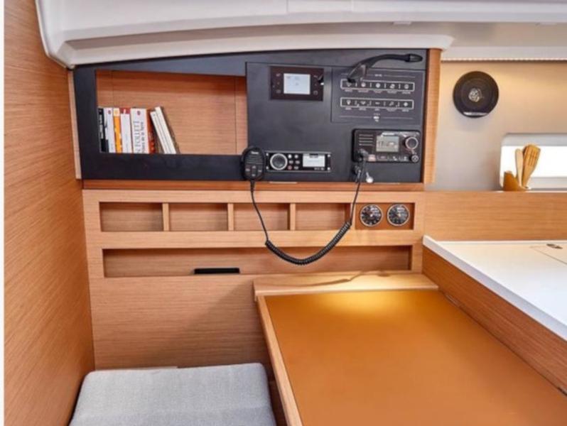 Book yachts online - sailboat - Sun Odyssey 410 - Chimera - rent