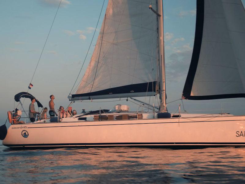 Book yachts online - sailboat - Salona 45 - Nati - rent