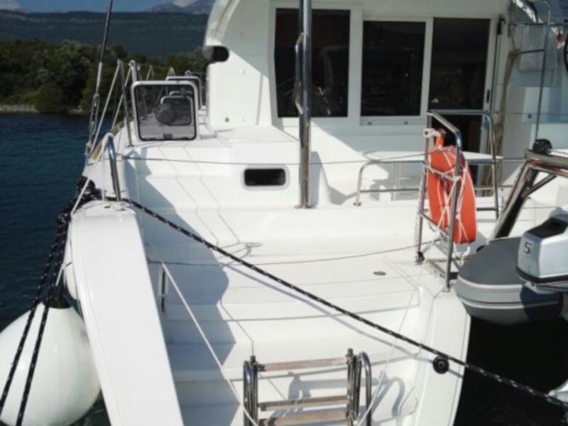 Book yachts online - catamaran - Lagoon 39 - Salty Dog - rent