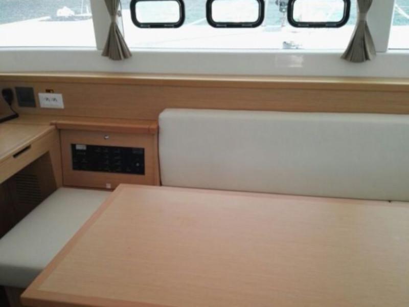 Book yachts online - catamaran - Lagoon 39 - Salty Dog - rent