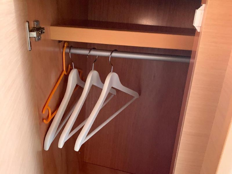 Book yachts online - catamaran - Lagoon 400 S2 - Victoria - rent