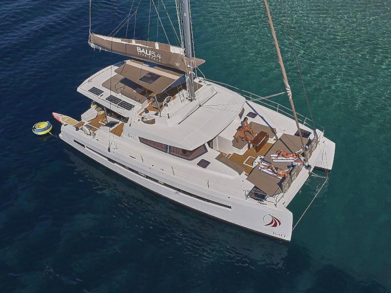 Book yachts online - catamaran - Bali 5.4. - Signature Concept - rent