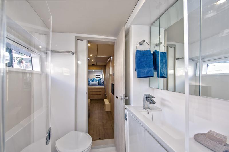 Book yachts online - catamaran - Leopard 40 - DENİZ - rent