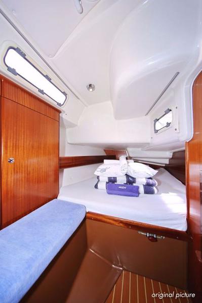 Book yachts online - sailboat - Bavaria 44 - Scorpion - rent