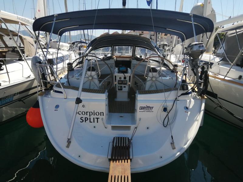 Book yachts online - sailboat - Bavaria 44 - Scorpion - rent