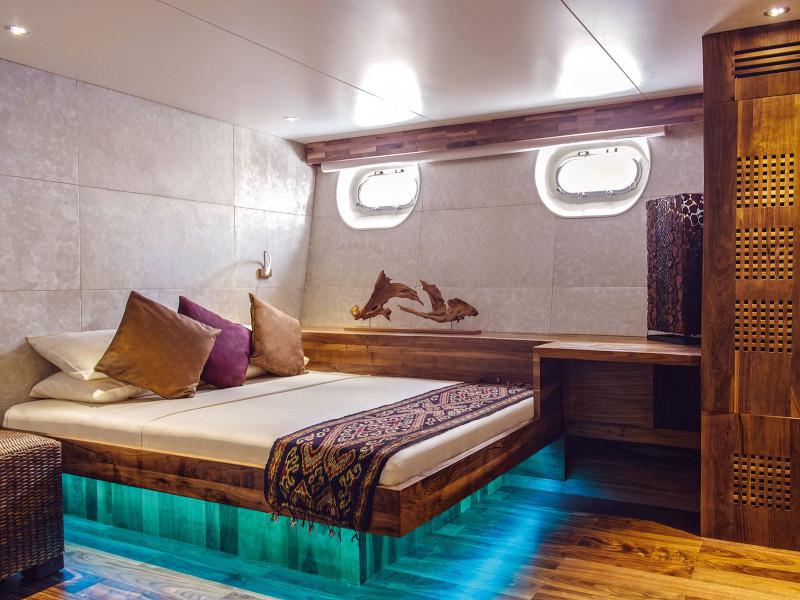 Book yachts online - motorboat - Motoryacht - Scubaspa Ying - rent