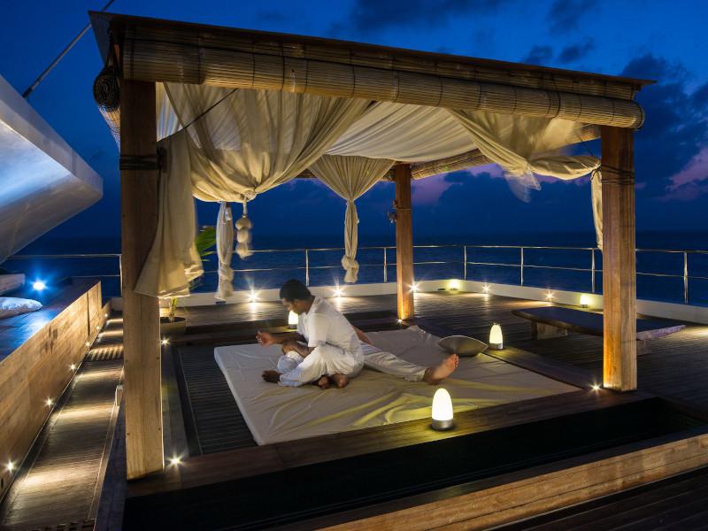 Book yachts online - motorboat - Motoryacht - Scubaspa Ying - rent