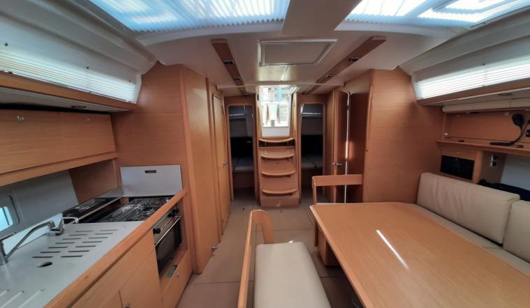 Book yachts online - sailboat - Dufour 430 GL - Tahiri - rent