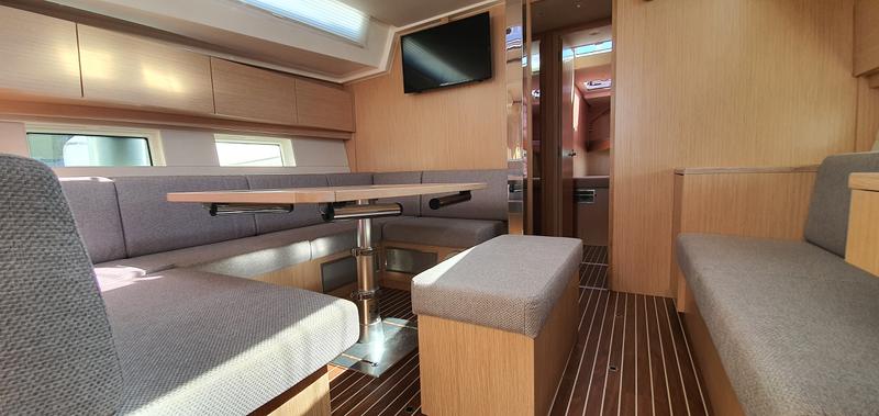 Book yachts online - sailboat - Bavaria C45 Style - Whisper - rent