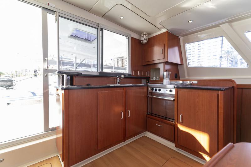 Book yachts online - catamaran - Leopard 444 - Portals Vells - rent