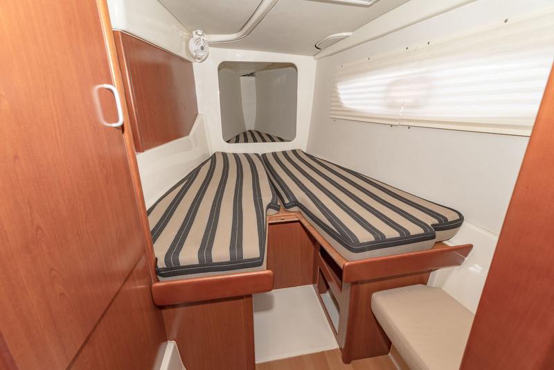 Book yachts online - catamaran - Leopard 444 - Portals Vells - rent