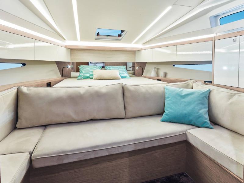 Book yachts online - motorboat - Leader 33 - no name - rent