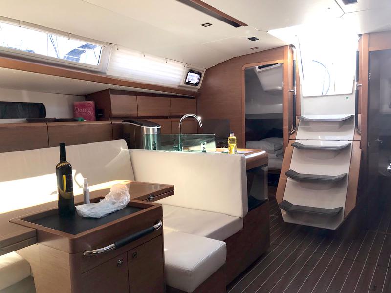 Book yachts online - sailboat - Sun Odyssey 449 owner version - SPRING SONG - rent