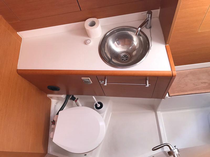 Book yachts online - sailboat - Sun Odyssey 449 owner version - SPRING SONG - rent