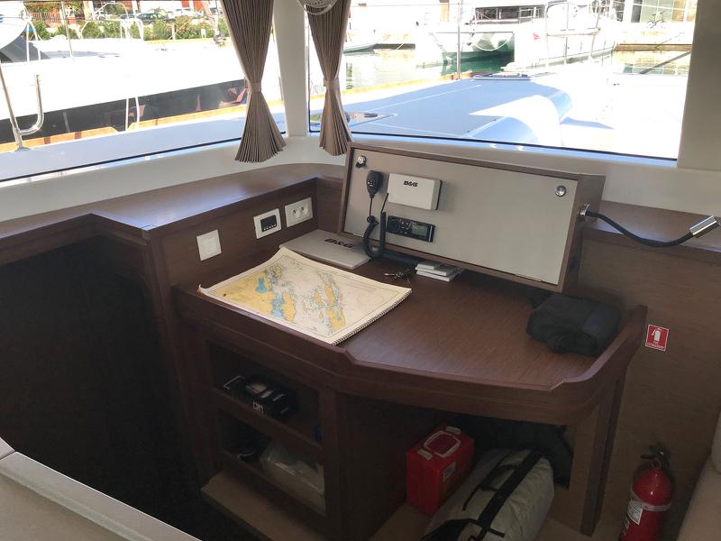 Book yachts online - catamaran - Lagoon 450  F - RED TWIN II  - rent