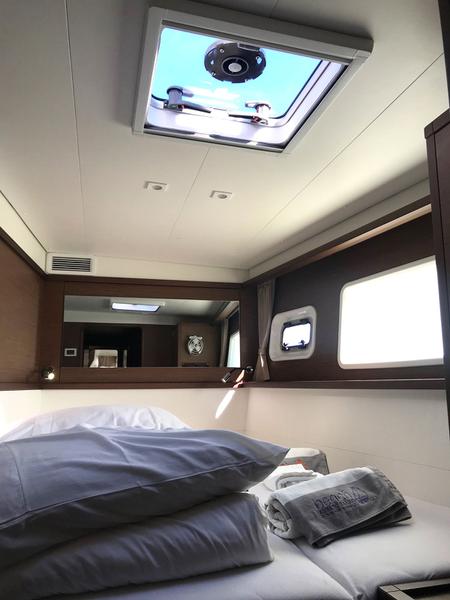 Book yachts online - catamaran - Lagoon 450  F - RED TWIN II  - rent