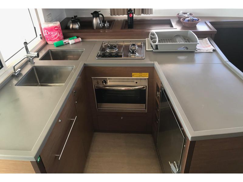 Book yachts online - catamaran - Lagoon 450  F - RED TWIN II  - rent