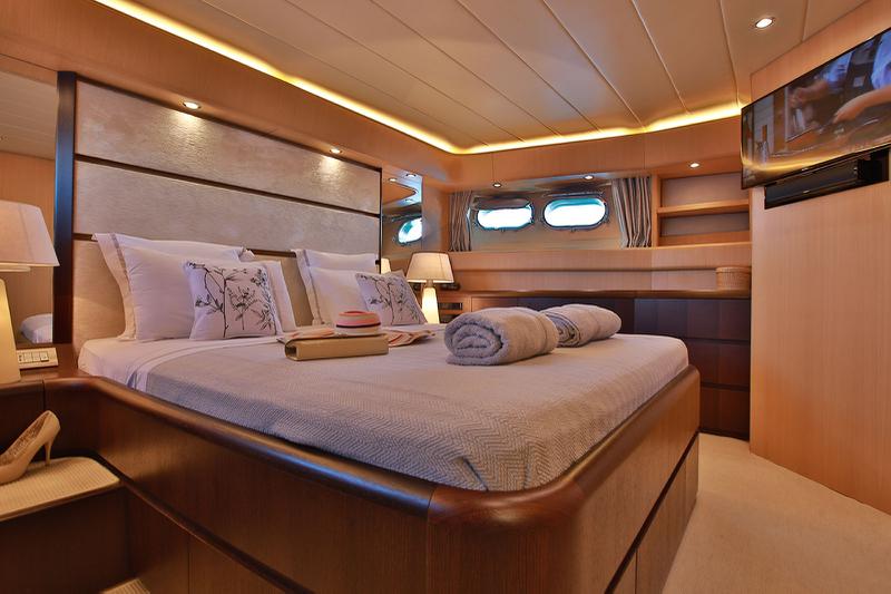 Book yachts online - motorboat - Maiora 20S - HOPE I  - rent