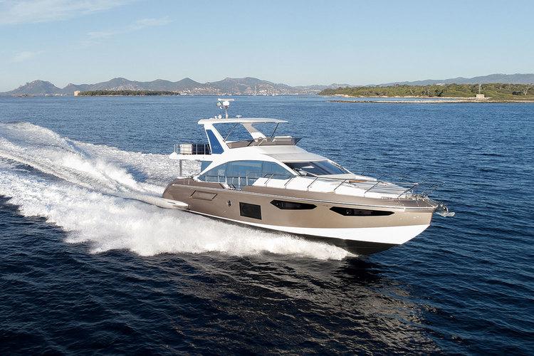 Book yachts online - motorboat - Azimut 60 - ALUMINIA - rent