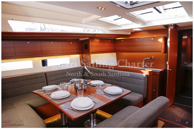 Book yachts online - sailboat - Dufour 512 Grand Large - Kal'e Moru - rent