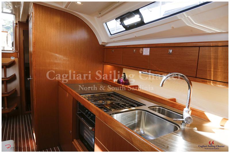 Book yachts online - sailboat - Bavaria Cruiser 41 - Montecenz - rent