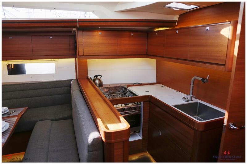 Book yachts online - sailboat - Dufour 520 GL - Cala di Volpe - rent