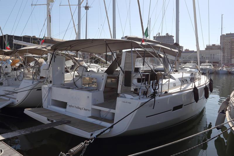 Book yachts online - sailboat - Dufour 520 GL - Cala di Volpe - rent