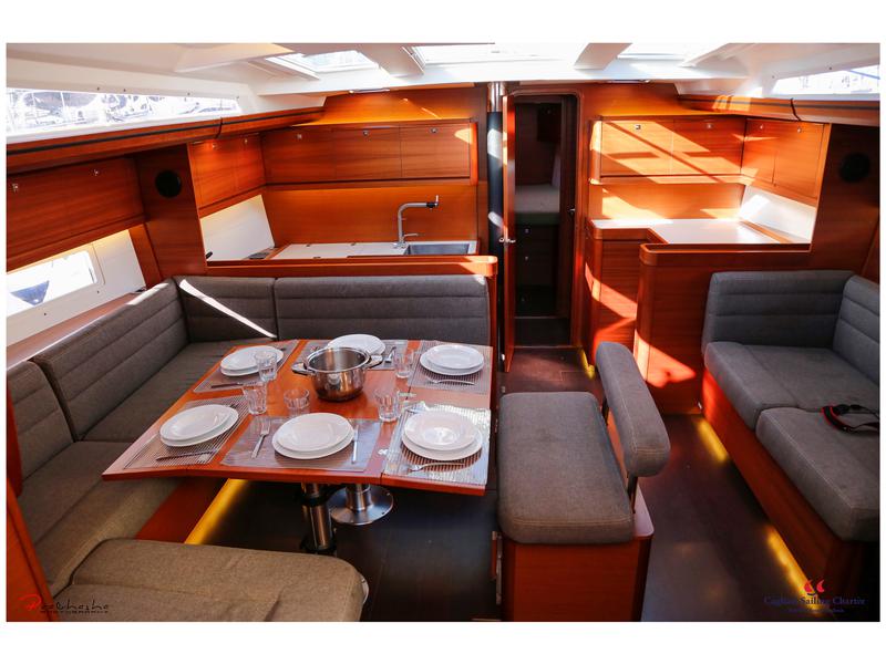 Book yachts online - sailboat - Dufour 520 GL - Cala di Volpe - rent