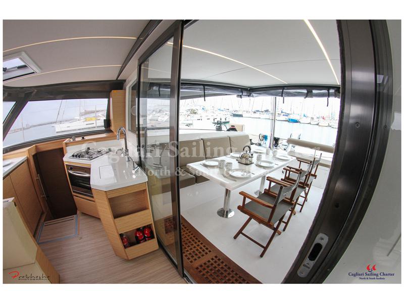 Book yachts online - catamaran - Nautitech Open 40 - Enteara - rent