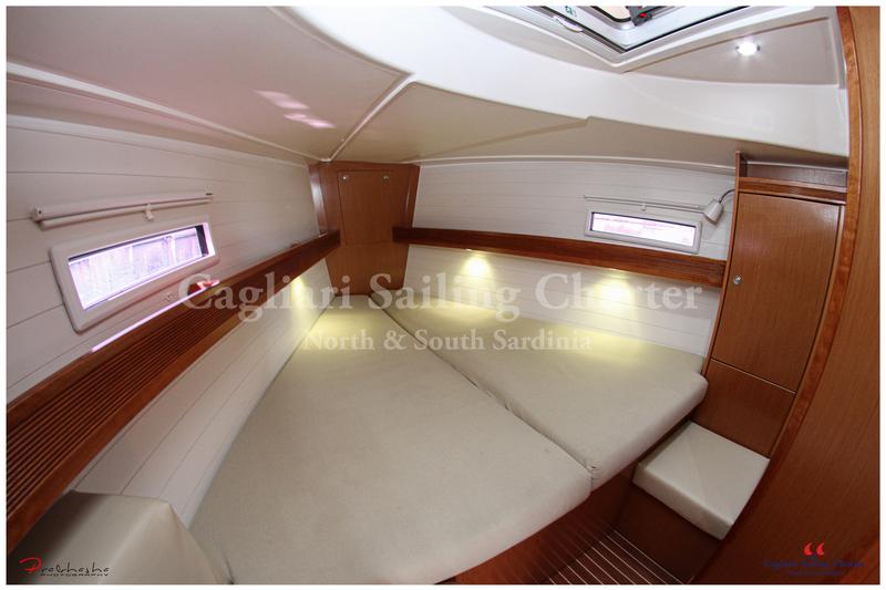 Book yachts online - sailboat - Bavaria  Cruiser 40 - Capitana - rent