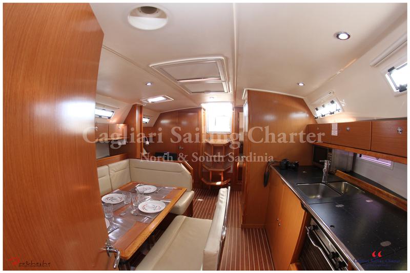 Book yachts online - sailboat - Bavaria  Cruiser 40 - Capitana - rent