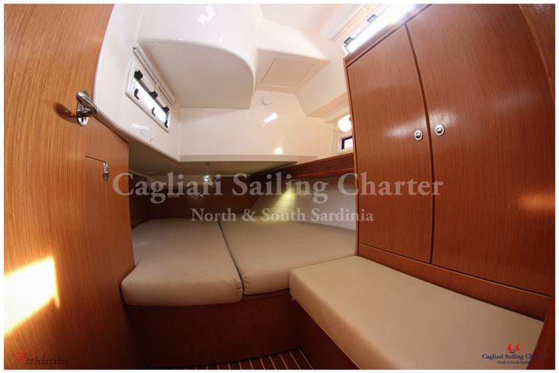 Book yachts online - sailboat - Bavaria  Cruiser 40 - Capitana - rent