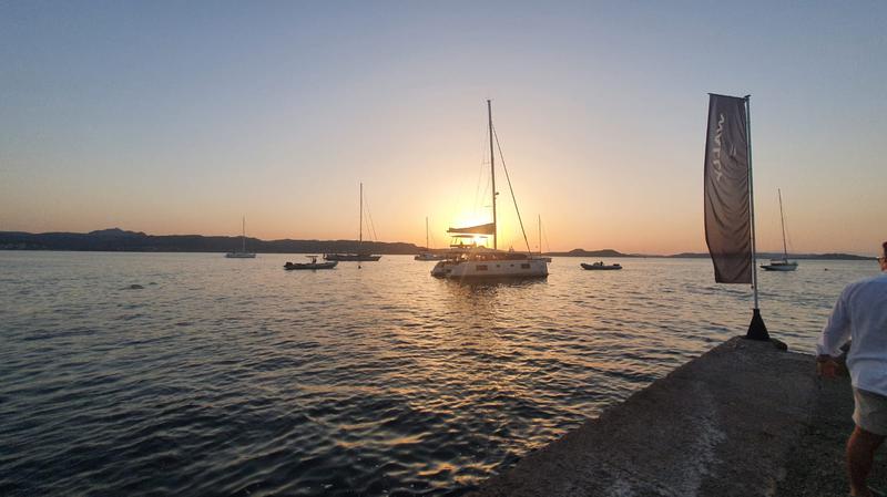 Book yachts online - catamaran - Nautitech 46 Fly - Sardinia - air conditioned - - rent