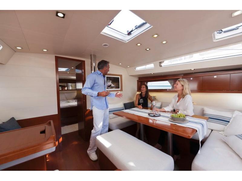 Book yachts online - sailboat - Beneteau Oceanis 45 - Maverick - rent