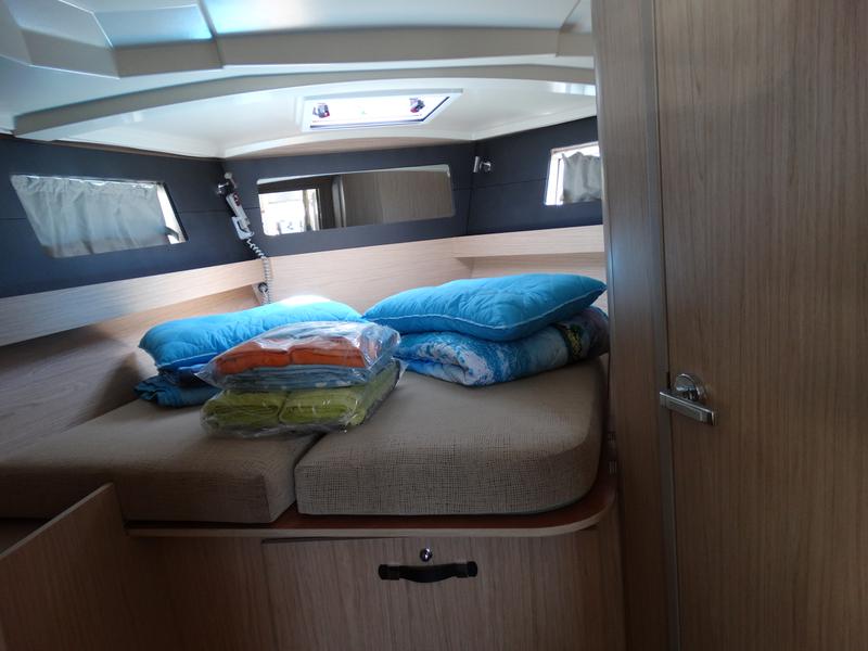 Book yachts online - sailboat - Oceanis 41.1 - NIRIIS - rent
