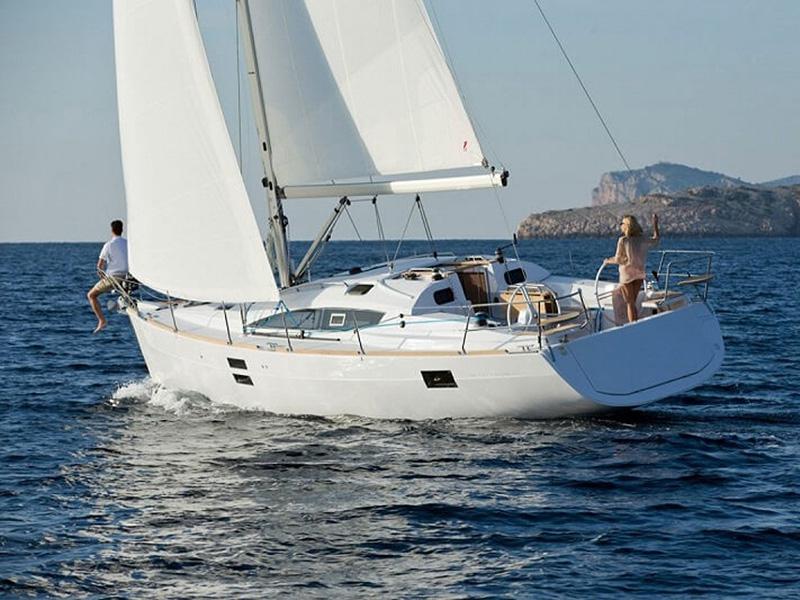 Book yachts online - sailboat - Elan 40 Impression - Silente - Bowthruster, webasto heating, large swimming platform, roll main sail - rent